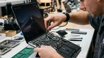 MacBook Pro – pantalla rota → reparada
